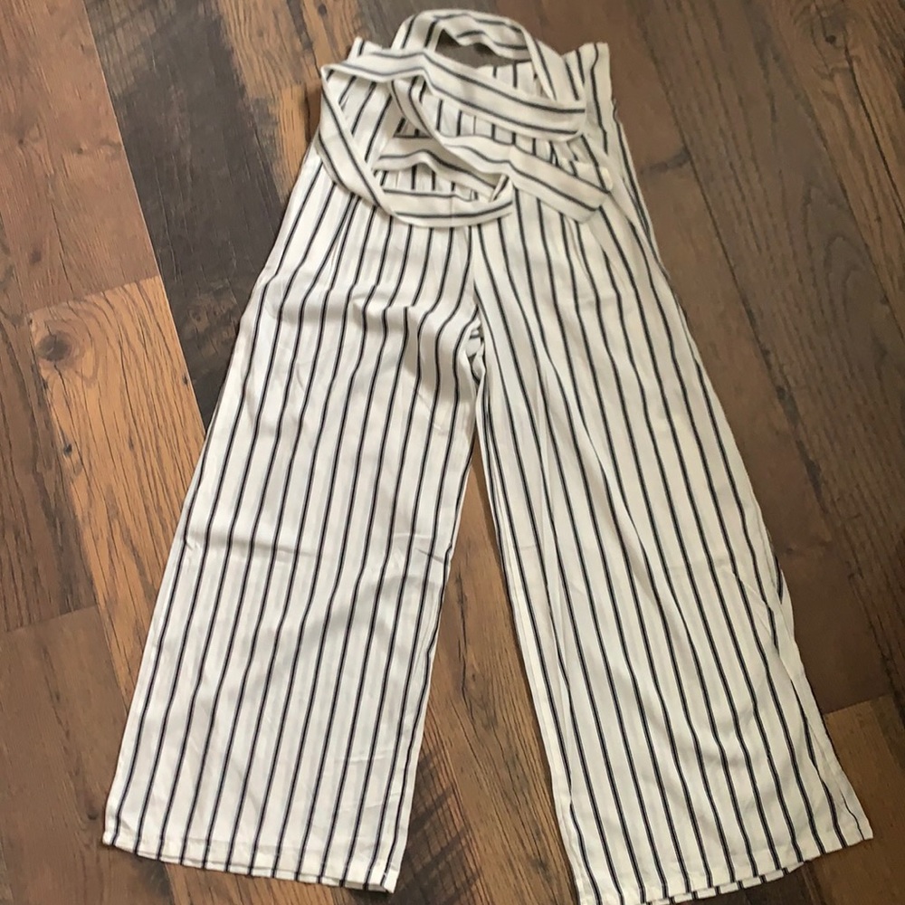 White and black stripes flare pants